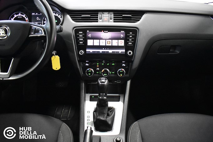 SKODA Octavia 1.5 DSG Wagon Executive G-Tec